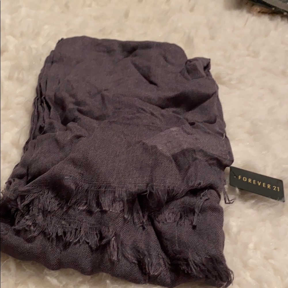 Forever 21 grey colored scarf NWT